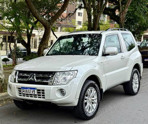 MITSUBISHI PAJERO FULL 3.8 HPE 4X4 V6 24V GASOLINA 2P AUTOMÁTICO MITSUBISHI PAJERO FULL 3.8 HPE 4X4 V6 24V GASOLINA 2P AUTOMÁTICO